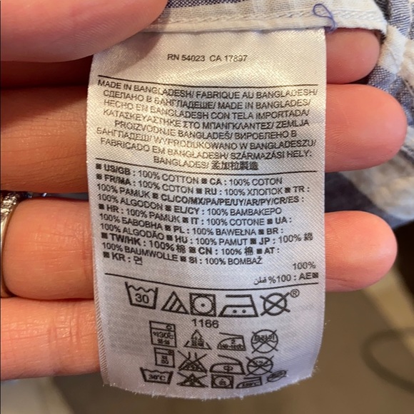 Banana Republic Button Down Shirt (soft wash) - Picture 4 of 4